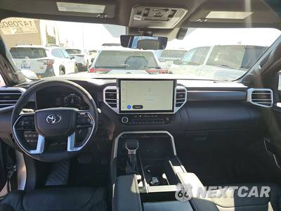 2025 Toyota Sequoia Platinum - zdjęcie 11 z 22 - miniatura