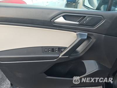 2020 Volkswagen Tiguan SE - zdjęcie 9 z 17 - miniatura