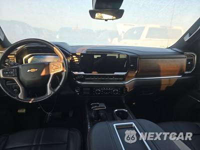 2022 Chevrolet Silverado 1500 High Country Crew Cab Short Bed - zdjęcie 17 z 37 - miniatura