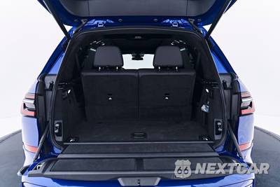 2025 BMW X7 ALPINA XB7 - zdjęcie 26 z 50 - miniatura