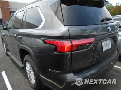 2025 Toyota Sequoia SR5 - zdjęcie 5 z 20 - miniatura