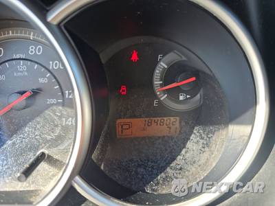 2012 Nissan Versa 1.8 S Hatchback - zdjęcie 12 z 18 - miniatura
