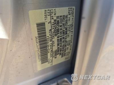 2012 Nissan Versa 1.8 S Hatchback - zdjęcie 14 z 18 - miniatura