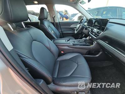 2025 Toyota Grand Highlander XLE - zdjęcie 8 z 37 - miniatura