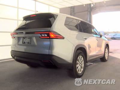 2025 Toyota Grand Highlander Hybrid XLE - zdjęcie 4 z 28 - miniatura