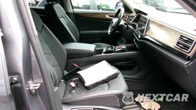 2025 Volkswagen Atlas 2.0T SE w/Technology - zdjęcie 27 z 33 - miniatura