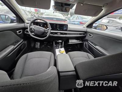 2025 Kia K4 LXS - zdjęcie 13 z 28 - miniatura
