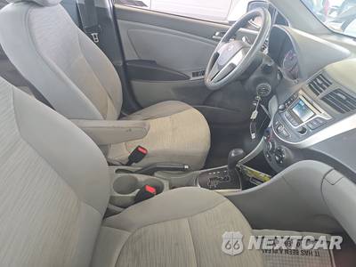 2017 Hyundai Accent SE Sedan - zdjęcie 8 z 27 - miniatura
