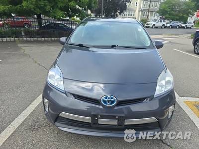 2013 Toyota Prius Plug-In Hybrid - zdjęcie 2 z 22 - miniatura