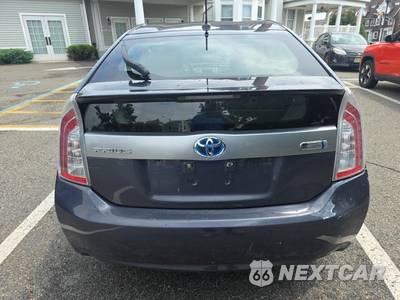 2013 Toyota Prius Plug-In Hybrid - zdjęcie 5 z 22 - miniatura