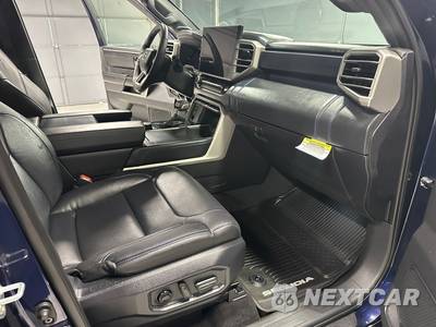 2026 Toyota Sequoia Platinum - zdjęcie 8 z 27 - miniatura