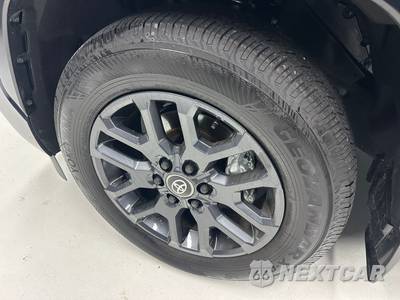 2026 Toyota Sequoia Platinum - zdjęcie 19 z 27 - miniatura