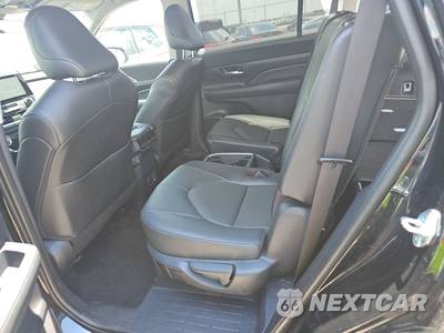 2025 Toyota Grand Highlander XLE - zdjęcie 13 z 20 - miniatura
