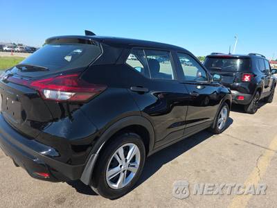 2025 Nissan Kicks Play - zdjęcie 4 z 18 - miniatura