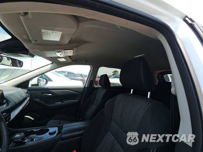 2025 Nissan Rogue SV - zdjęcie 14 z 20 - miniatura