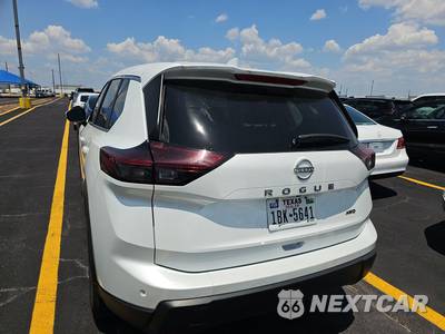 2025 Nissan Rogue SV - zdjęcie 5 z 20 - miniatura