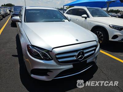 2019 Mercedes-Benz E 450 4MATIC Sedan - zdjęcie 2 z 24 - miniatura