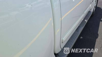 2011 Nissan TITAN SL Crew Cab Short Bed - zdjęcie 25 z 37 - miniatura