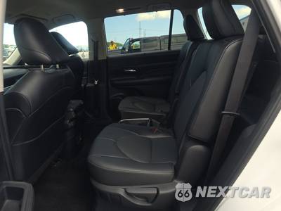 2025 Toyota Grand Highlander XLE - zdjęcie 13 z 33 - miniatura