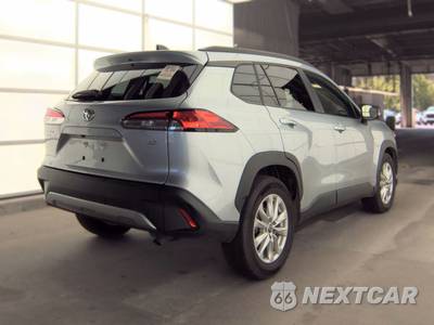 2025 Toyota Corolla Cross LE - zdjęcie 4 z 42 - miniatura