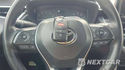 2025 Toyota Corolla Cross LE - zdjęcie 19 z 42 - miniatura