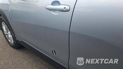 2025 Toyota Corolla Cross LE - zdjęcie 23 z 42 - miniatura