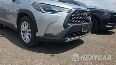 2025 Toyota Corolla Cross LE - zdjęcie 30 z 42 - miniatura
