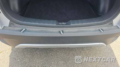 2025 Toyota Corolla Cross LE - zdjęcie 39 z 42 - miniatura