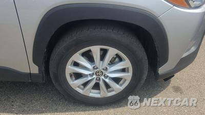 2025 Toyota Corolla Cross LE - zdjęcie 36 z 42 - miniatura