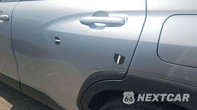 2025 Toyota Corolla Cross LE - zdjęcie 33 z 42 - miniatura