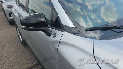 2025 Toyota Corolla Cross LE - zdjęcie 26 z 42 - miniatura