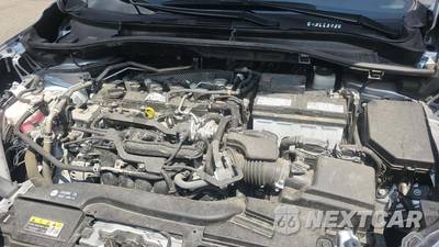 2025 Toyota Corolla Cross LE - zdjęcie 32 z 42 - miniatura