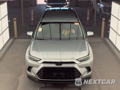 2025 Toyota Grand Highlander XLE - zdjęcie 2 z 30 - miniatura