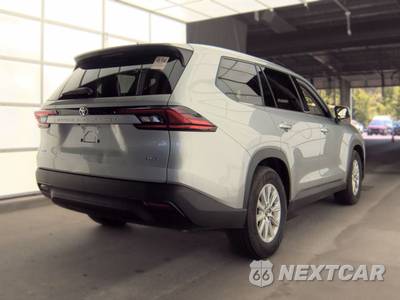2025 Toyota Grand Highlander XLE - zdjęcie 4 z 30 - miniatura