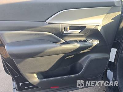 2025 Toyota Grand Highlander XLE - zdjęcie 9 z 36 - miniatura