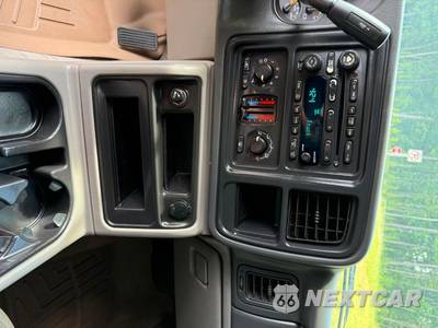 2004 Chevrolet Suburban 1500 Z71 1SL - zdjęcie 9 z 16 - miniatura