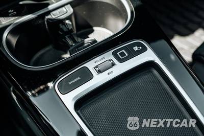 2025 Mercedes-Benz AMG CLA 35 4MATIC - zdjęcie 40 z 50 - miniatura