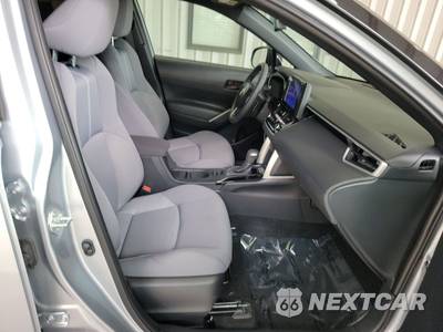 2024 Toyota Corolla Cross Hybrid SE - zdjęcie 8 z 22 - miniatura