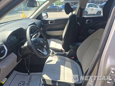 2025 Hyundai Venue SEL - zdjęcie 7 z 24 - miniatura