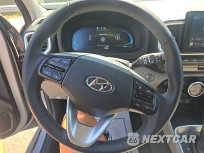 2025 Hyundai Venue SEL - zdjęcie 10 z 24 - miniatura