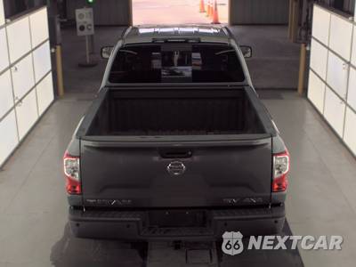 2017 Nissan TITAN SV Crew Cab Short Bed - zdjęcie 5 z 21 - miniatura