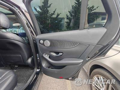 2016 Mercedes-Benz GLC 300 4MATIC - zdjęcie 24 z 31 - miniatura