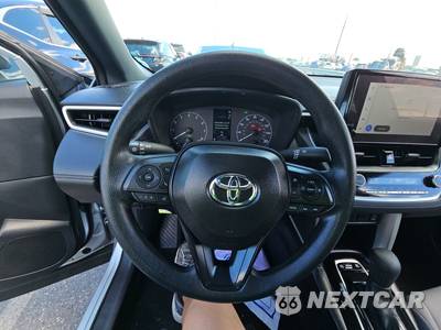 2025 Toyota Corolla Cross Hybrid S - zdjęcie 10 z 20 - miniatura