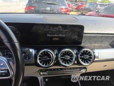 2023 Mercedes-Benz GLB 250 4MATIC - zdjęcie 11 z 27 - miniatura