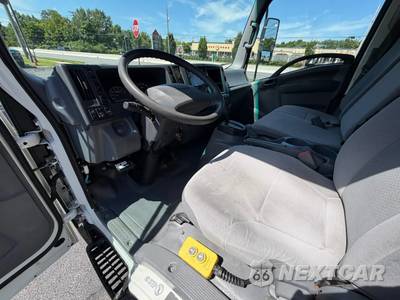2022 Isuzu NRR Base Low Cab Crew - zdjęcie 32 z 95 - miniatura