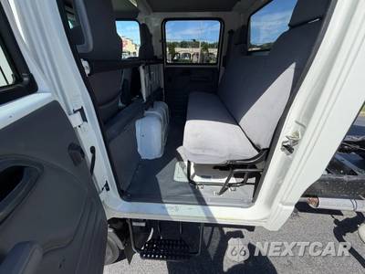 2022 Isuzu NRR Base Low Cab Crew - zdjęcie 41 z 95 - miniatura