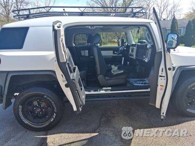 2008 Toyota FJ Cruiser w/Rear Doors - zdjęcie 14 z 16 - miniatura