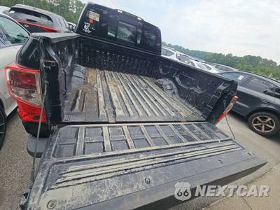 2017 Nissan TITAN S Crew Cab Short Bed - zdjęcie 16 z 39 - miniatura
