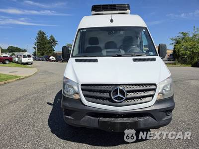 2017 Mercedes-Benz Sprinter 2500 Cargo Van Standard Roof 144.3" WB - zdjęcie 19 z 64 - miniatura