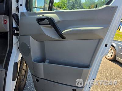 2017 Mercedes-Benz Sprinter 2500 Cargo Van Standard Roof 144.3" WB - zdjęcie 33 z 64 - miniatura